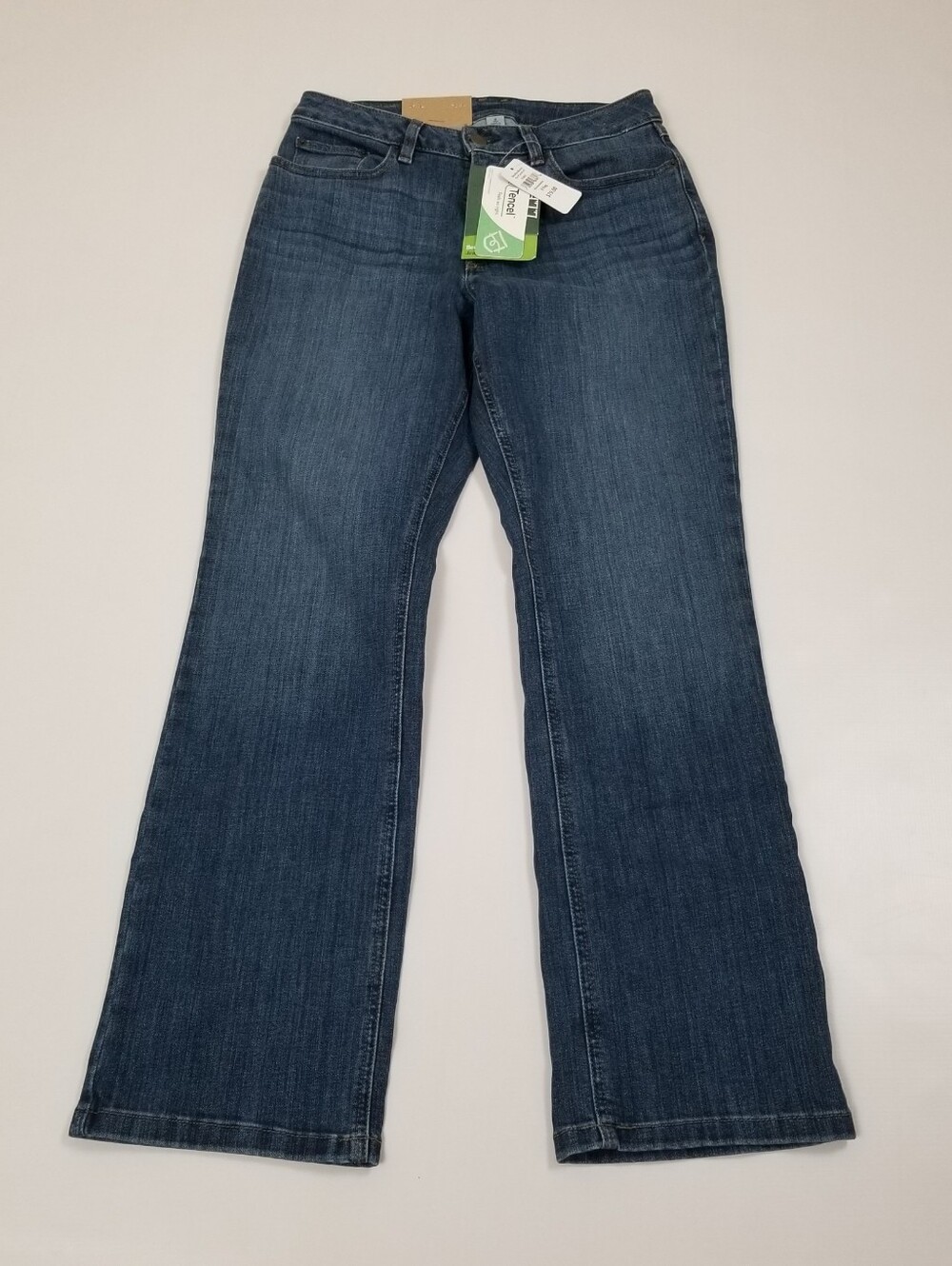 LL Bean Beanflex Bootcut Jeans Favorite Fit Coolmax Wicking Size 8 NWT